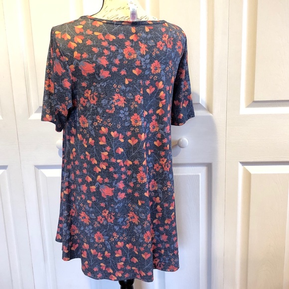 LuLaRoe Perfect Tee - Picture 2 of 5